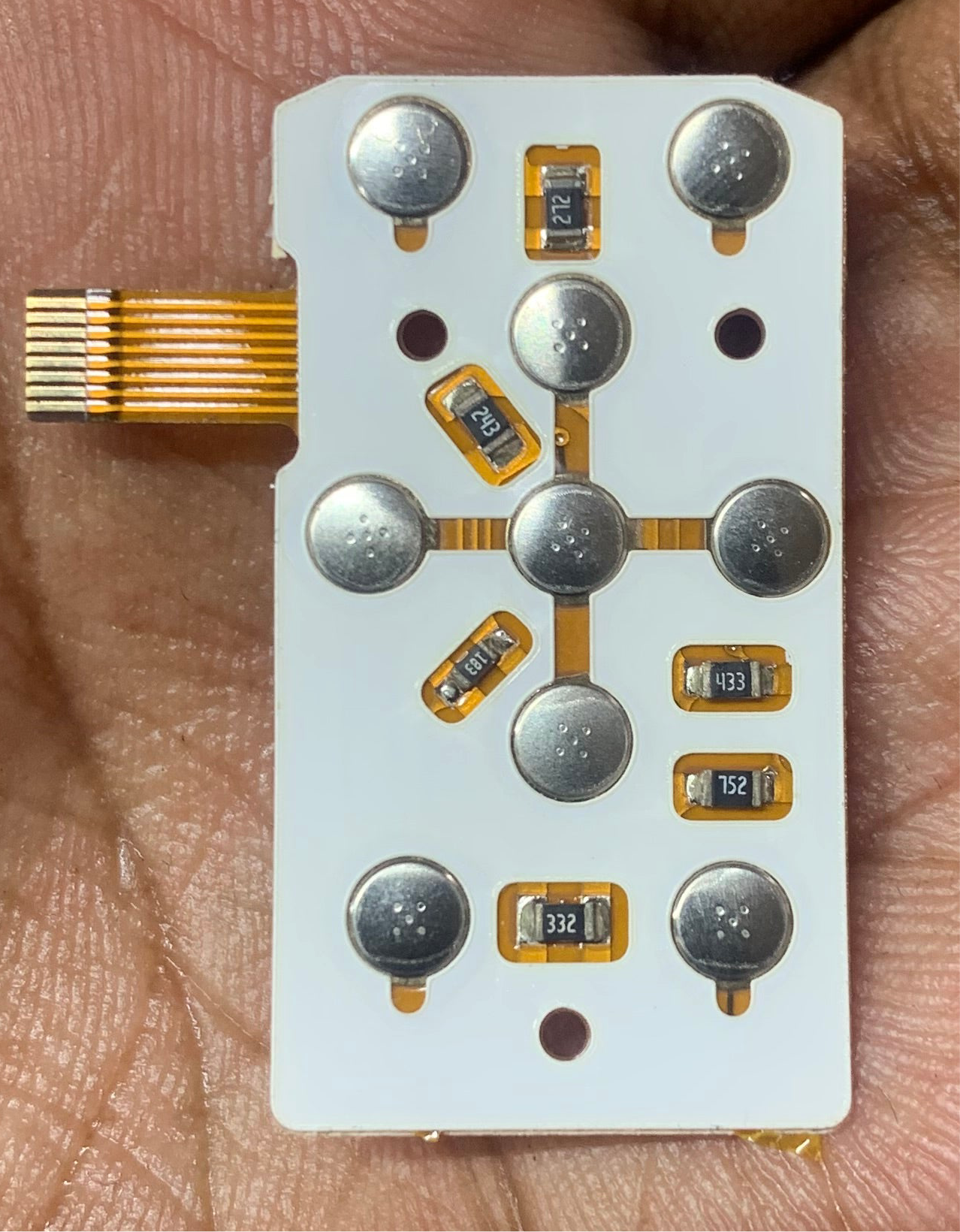 Nikon S2500 Camera Keypad